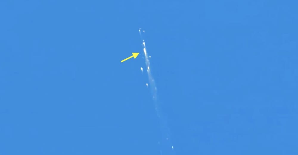 VIDÉO : un ancien satellite de la NASA se désintègre de façon spectaculaire dans l'atmosphère