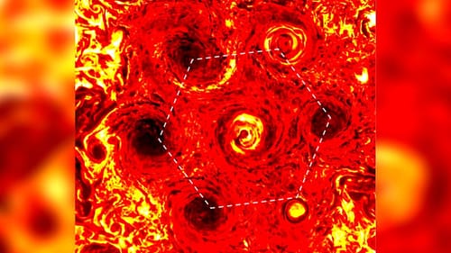 Le mystère des gigantesques tempêtes géométriques de Jupiter est sur le point d'être résolu