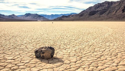 La vallée de la Mort atteint les 54.4 °C, frôlant le record mondial de température