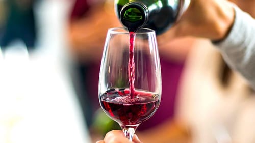 Boire du vin rouge (avec modération) permettrait une meilleure santé de l'intestin